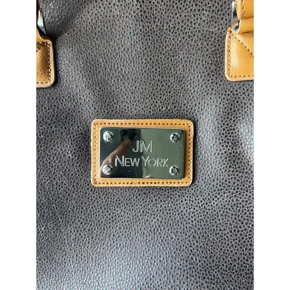 JM New York Doctor’s Bag Style Handbag with Adjustable Strap - Picture 3 of 9